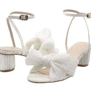 Mucccute Bow Knot Sandal - Size 8 - White - Brand New!!!